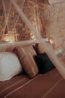 NIKEN BEACHFRONT HOTEL