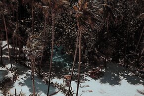 NIKEN BEACHFRONT HOTEL