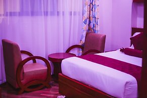 GR COMFORT HOTEL