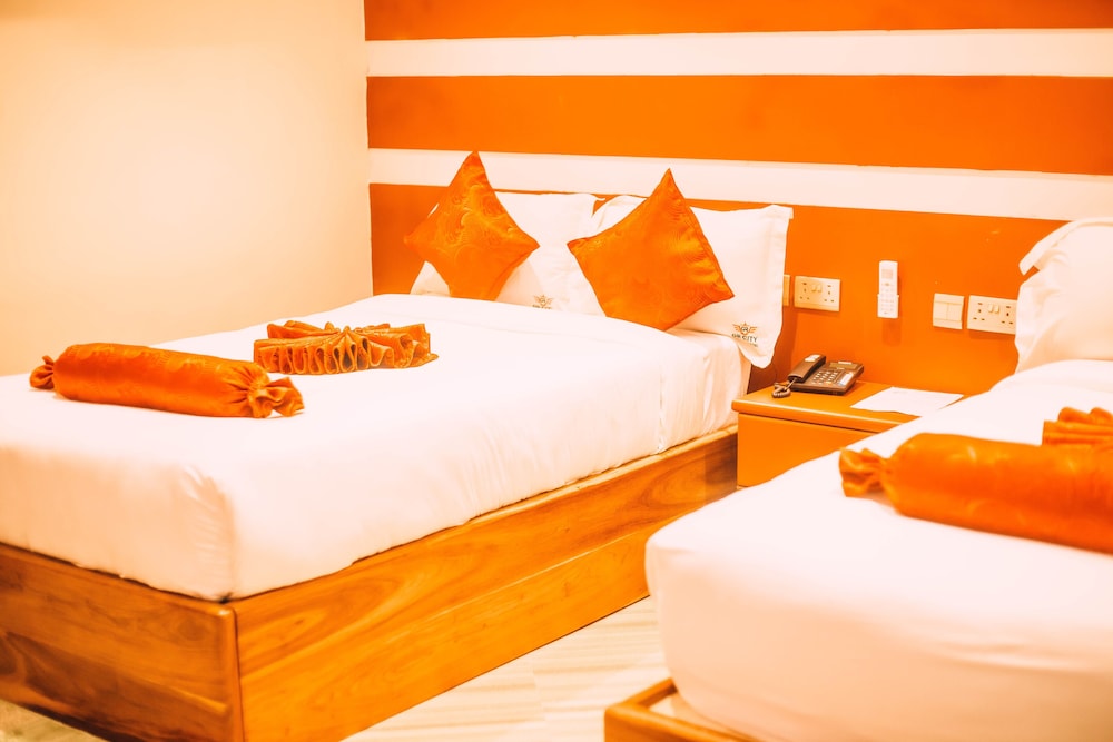 GR COMFORT HOTEL