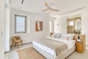 Lily Rock Villa