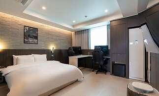 Jecheon Hound Hotel