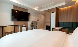 Jecheon Hound Hotel