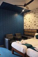The Elite Hotel