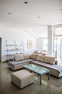 Zenith Apartment by DuHomes