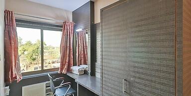 Hotel Radhika