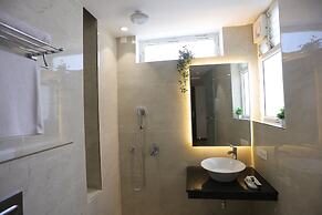 Pondy Heights - Suites and Studios