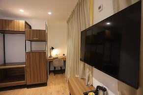 Pondy Heights - Suites and Studios