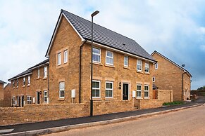 Peak District New Modern Cottage in Buxton