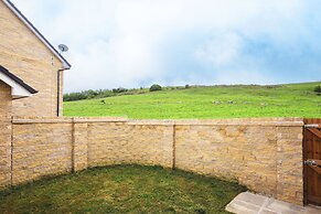 Peak District New Modern Cottage in Buxton