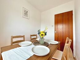 Lovely 2-bed Tree-hole in Northolt Southharrow