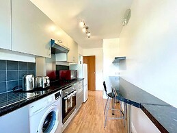 Lovely 2-bed Tree-hole in Northolt Southharrow