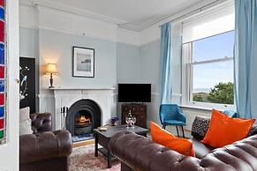 Penalun House - Beautiful Sea Views
