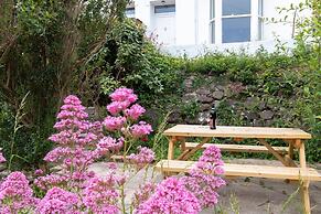 Penalun House - Beautiful Sea Views