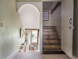 Reybridge House