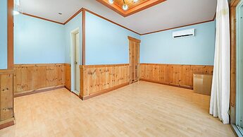 Taean Hagampo Coastvalley Pension