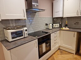 8 Coach House
