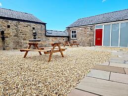 7 Holly Barn