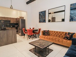 7 Holly Barn