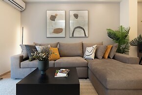 Newly Renovated 2Bdr Apt-5min to metro