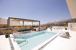 Mirthea Suites