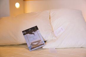 Mirthea Suites