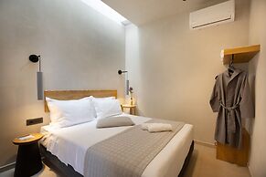 Mirthea Suites