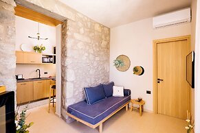 Mirthea Suites