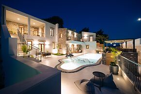 Mirthea Suites