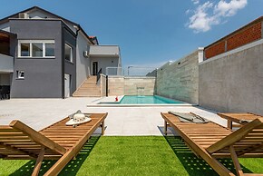 Villa Pezer