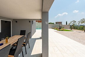 Villa Pezer