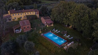 Villa Lorena a Vintage Family Villa