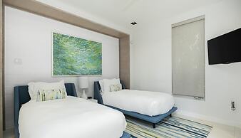 Long Bay Beach Club