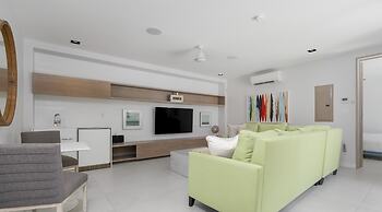 Long Bay Beach Club