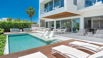 Long Bay Beach Club