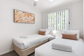 MARJ12- Stylish and Spacious Apartment