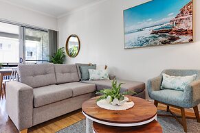 MARJ12- Stylish and Spacious Apartment