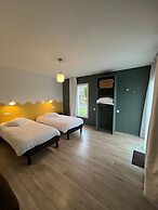 Hôtel Les Voisins Beaucemaine