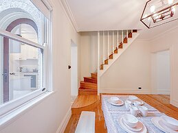 82 Kent St