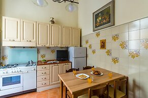 Rettifilo Family Apartment
