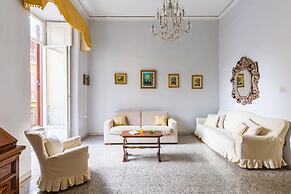 Rettifilo Family Apartment
