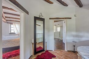 Villa Amyra With Pool