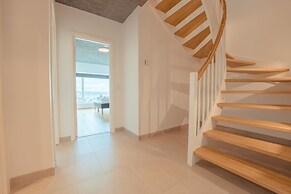 Breathtaking Views - New - 220M2 - 5 Br - Walks