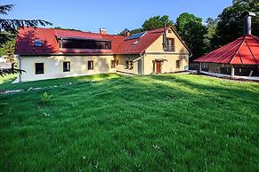 Luxe Villa in Bernartice Kkh045