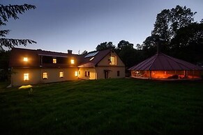 Luxe Villa in Bernartice Kkh045