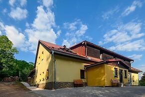 Luxe Villa in Bernartice Kkh045