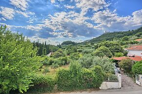 A2- Luxury apt w big Balcony, 4 min Walk to Beach