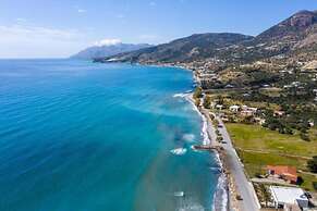Atalanti Seaside Junior Suites