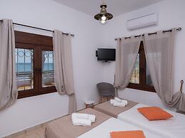 Atalanti Seaside Junior Suites