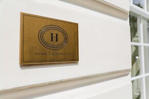 Henry's Townhouse